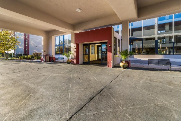 Clarion Hotel Jackson Northwest image 2